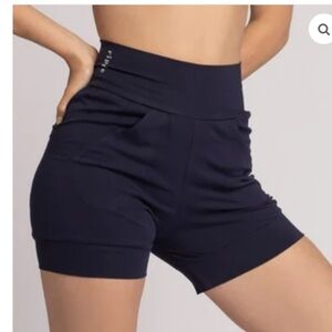 Ripple yoga shorts
